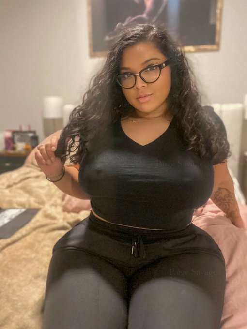 y&rsquo;all, I found my birth mother🥲🥲 https://t.co/xm0AsLbZdj