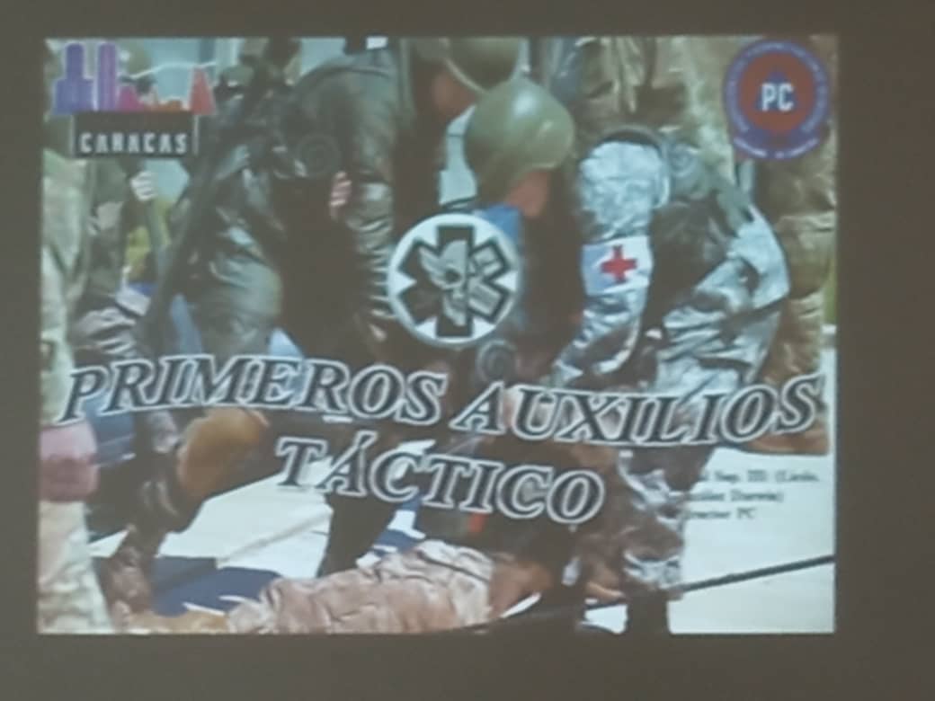 PCCAPITAL's tweet photo. 🟧🟦 Ayer 26-01-22, se dio inicio a Curso de #PrimerosAuxiliosTácticosParaAtenciónDeEmergencias. dictado por el Dpto. de PRECADE adscrito a #PcCapital, dirigido a Personal de Rescate, Bomberos, Cruz Roja, Voluntarios. nos preocupamos por la constante formación para nuestro Pueblo https://t.co/1WEIqWrYHn