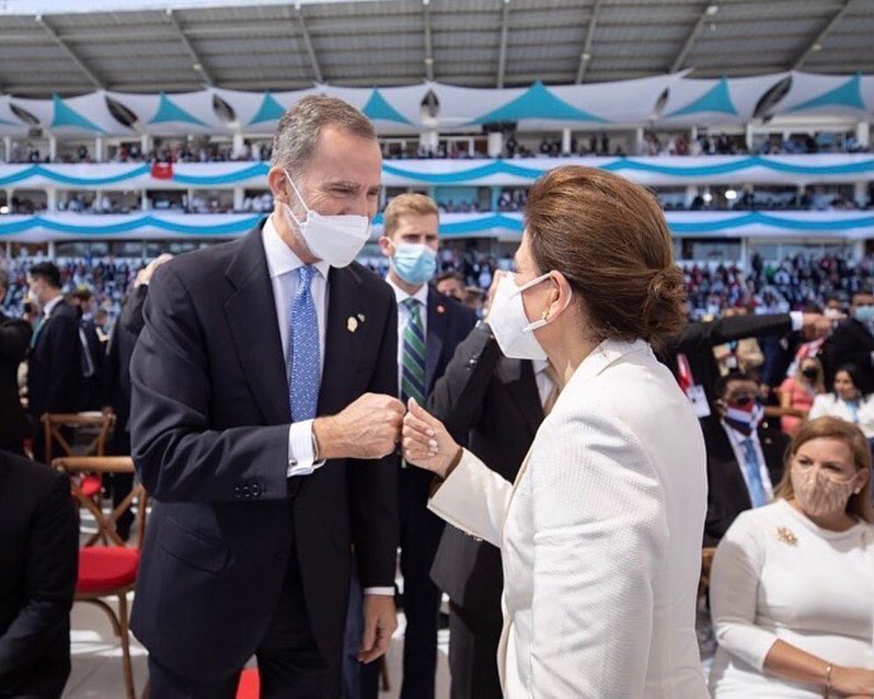 ¡HOLA! R.D. tweet media