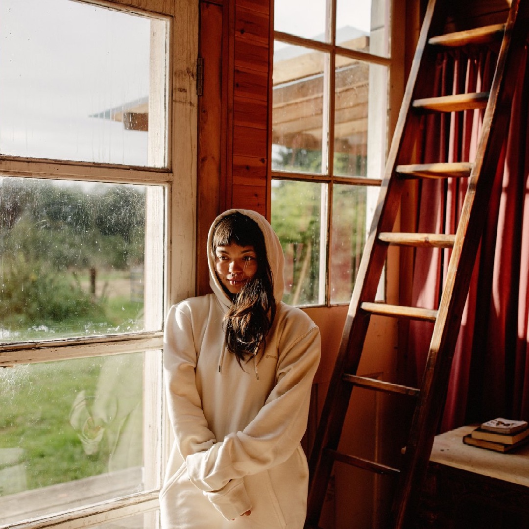 Weekend Hideaway 
Oversized organic hood, fire side books.
Weekend sorted.

#ethicalfashion #sustainable #sustainablefashion #style #fashionblogger #surf #nature #surfing #organic #grownfornature #ethical #womensfashion