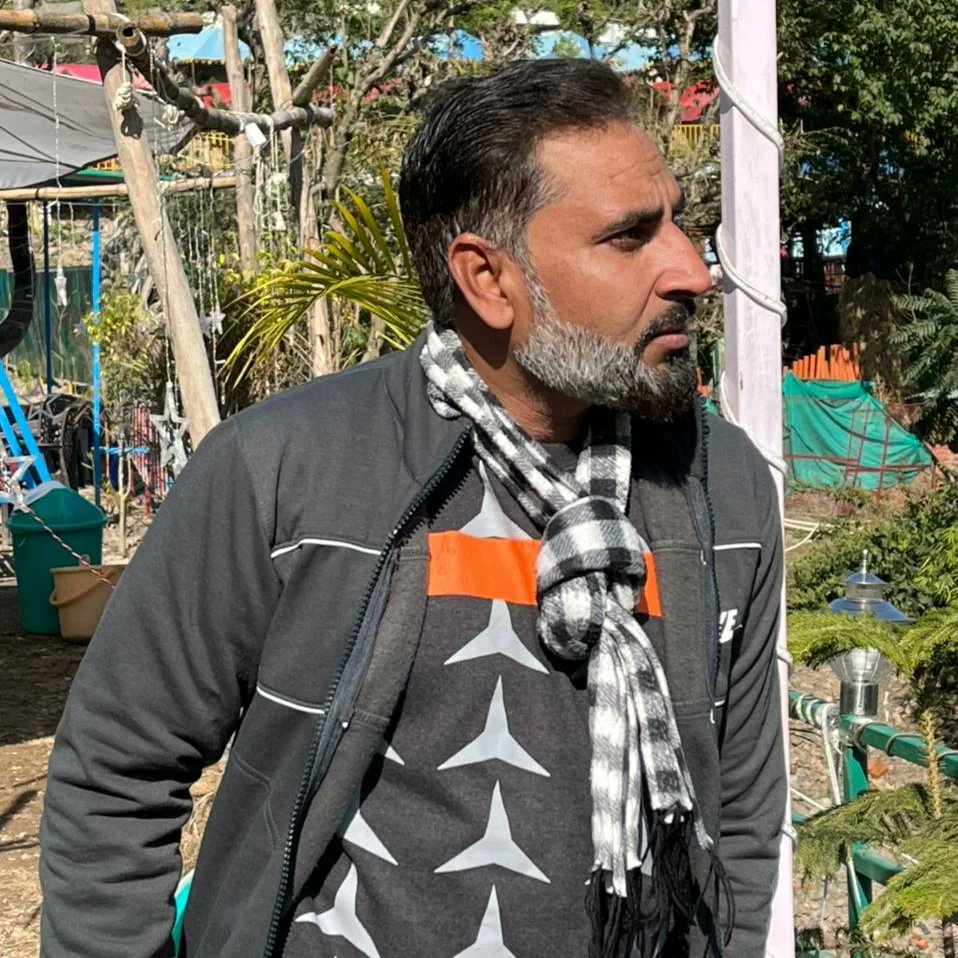 ActorDevTyagi's tweet photo. Your light is more magnificent than sunrise or sunset #Motivational 

#Inspiring #Inspire #you #PowerOfYou   #Fashion #MenStyle #FashionIcon #MenFashion #Photohoot  #Dapper #Looks #Picoftheday  #campbillabong #film #actorslife #movie #bollywood  #cinema #acting #Actor #DevTyagi https://t.co/lDeTN8k7Op