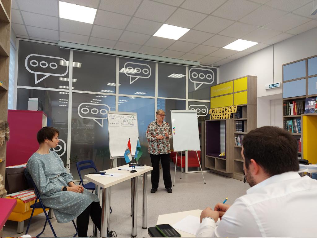 С февраля начинается конкурс Президенских грантов. Вместе с В.И.Пестриковой в Богатовском р-не проводим метод встречу с НКО, желающим участвовать в президентском и губернаторском конкурсе . Далее встреча в Борском р-не. Если у Вас есть тема,  пишите и звоните, вместе сделаем.