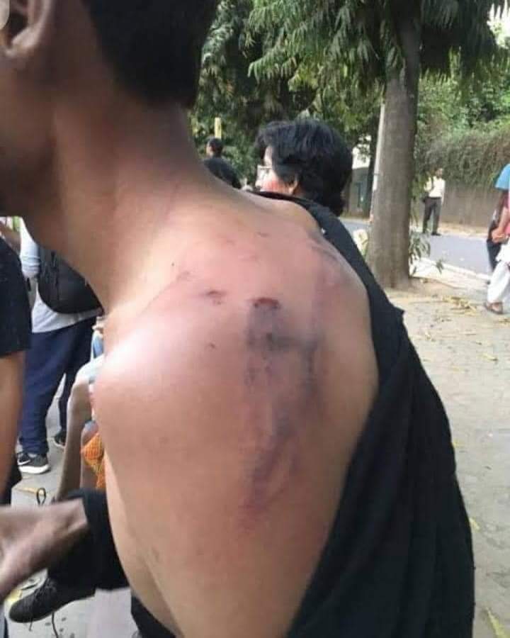 mahtabfaruk's tweet photo. प्रत्येक वर्ष 2 करोड़ रोजगार नहीं #काशी #मथुरा की बात कीजिये @BJP4India की सरकार में...!
@HazaribagJmm @sakaldeo_mirdha @parwezJMM @iBrahmdeoPaswan @Vivekanand_JMM @Furkanjmm @MinzNilofar @Fakrudd02738116 @Sazid195 @VickyAnandMahto https://t.co/JoPNaxXoaU