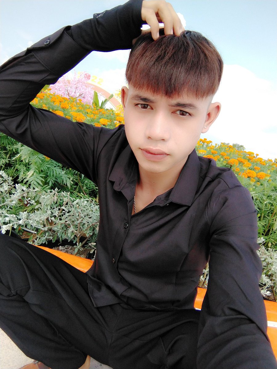 NiDanh19's tweet photo. Phú cường rạch giá kien giang có ai ko ta 😊😊 https://t.co/GthekxFlbF
