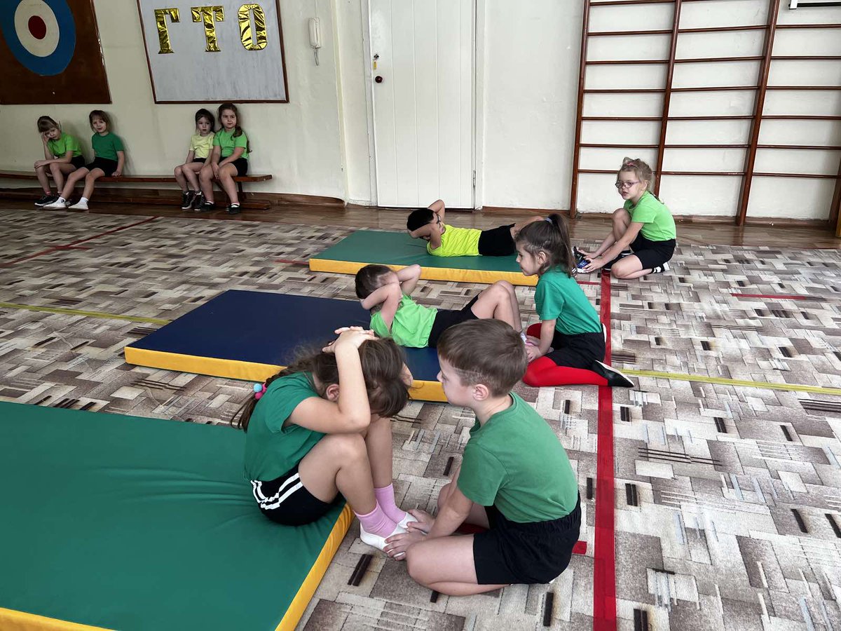 Закончилась регистрация участников движения ГТО. Идёт активная подготовка к выполнению Всероссийского физкультурно-спортивного комплекса «ГТО» в д.с Сказка