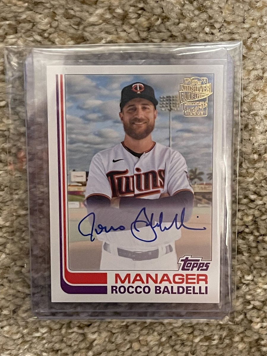 Little #MNTwins giveaway action.

Win this <a href="/Topps/">Topps</a> Fan Favorites Rocco Baldelli autograph.

RT to enter. Must be following to win.