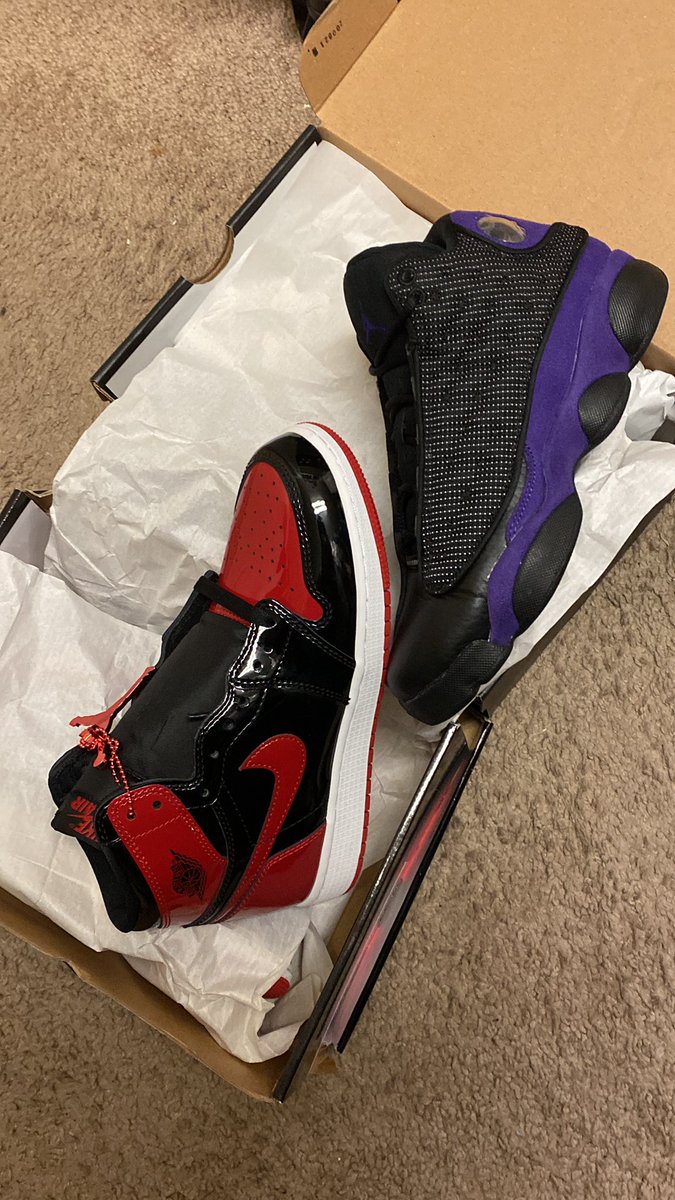 Leigha_Curry7's tweet photo. @LaKiaLeo78 whatโs a girl to do?! #sneakers #sneakerhead #sneakerchick #FridayFootwork #jordans https://t.co/Qvc3dN6Yvt