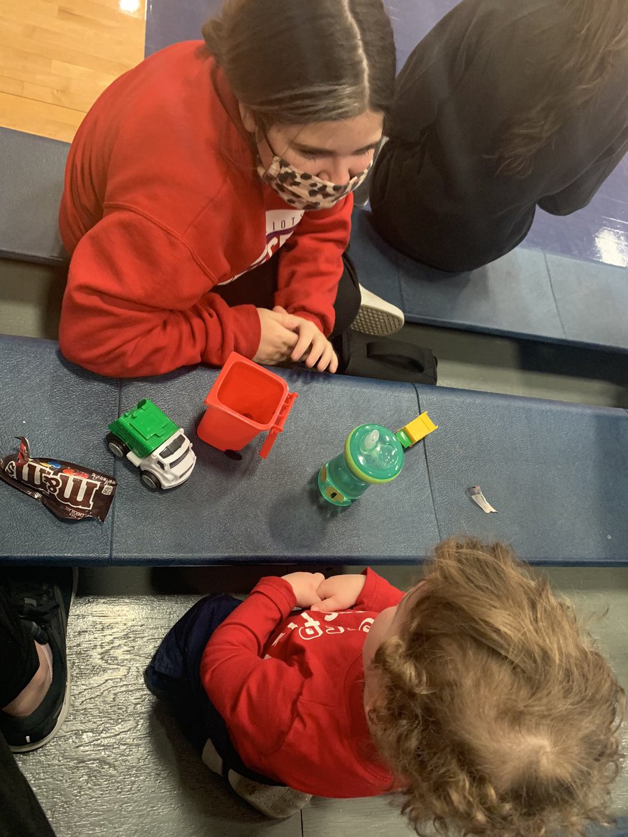 When your biological kid &amp; school kids hit it off 🥰 Ollie made more friends tonight at Truman, and he picked some good ones.
