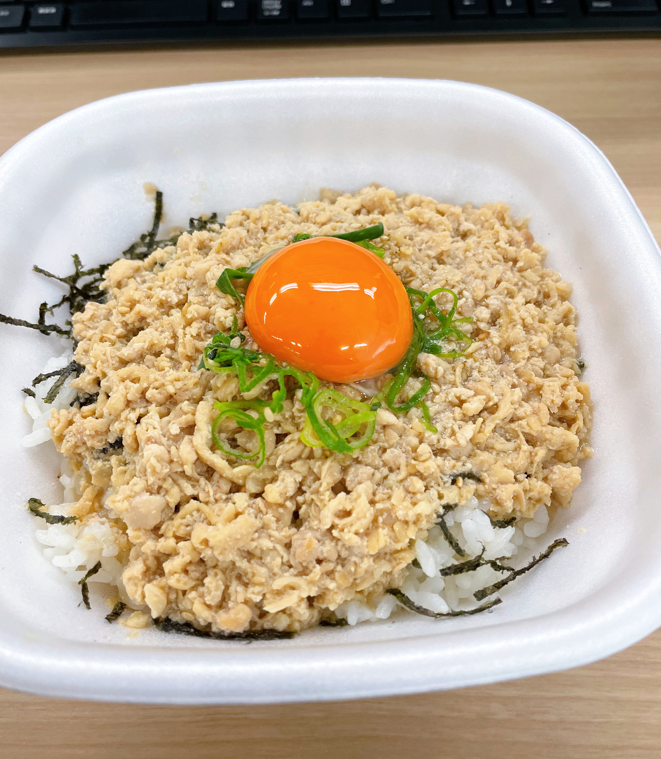 すき家 とりそぼろ メニュー すき家]旨だしとりそぼろ丼