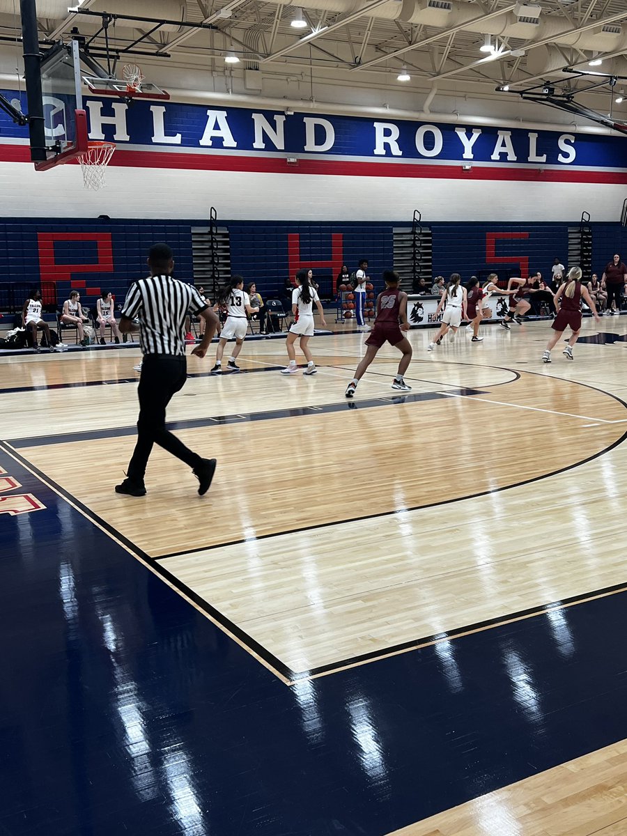 Richland_Gbball's tweet photo. I always enjoy watching out future royals compete against each other. They compete now but will be teammates next year. Family expanding!!! 🏀🏀🏀💙♥️ #rgbfamily @Richlandhigh @BirdvilleISD @athleticsbisd @nrmscats @falconslibrary https://t.co/BKxWHSiEmX