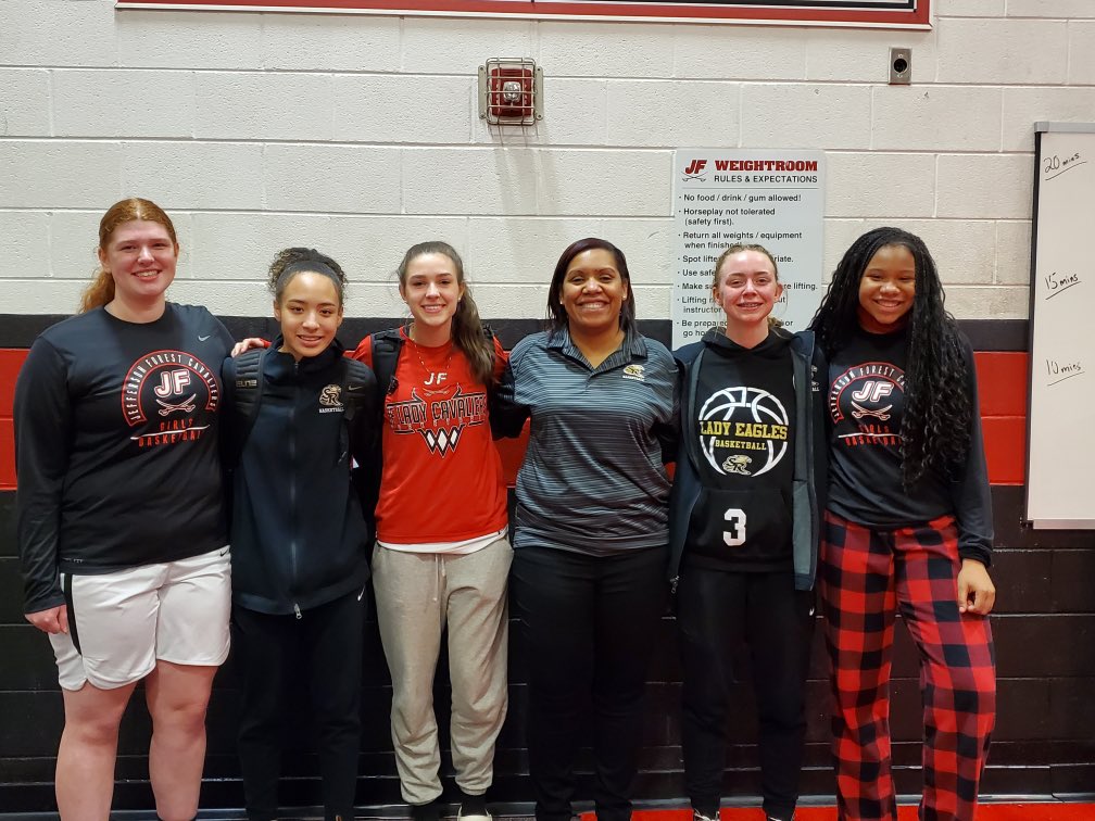 CvaGirls's tweet photo. So proud of our ladies! The hard work they put in during the off-season is showing! Can’t wait to see you back in action @MyaMartin44 They will be playing against each other again this weekend! @JaydaJonez2 @bellahillll @maddiehamren @KennedyHancock6 https://t.co/tfj47PncFb