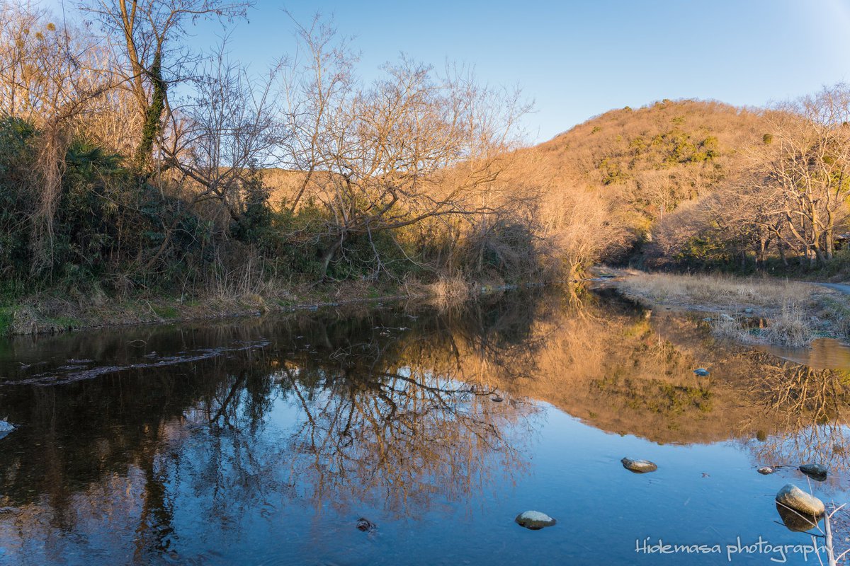 Hi_DesignFocus's tweet image. ときたまひみつきち
COMORIVER（コモリバ）

朝は氷点下だったので川が氷ってました
緑豊かな夏場も景色良さそうです

#ときたまひみつきち 
#COMORIVER 
#コモリバ 
#ソロキャン 
#キャンプ