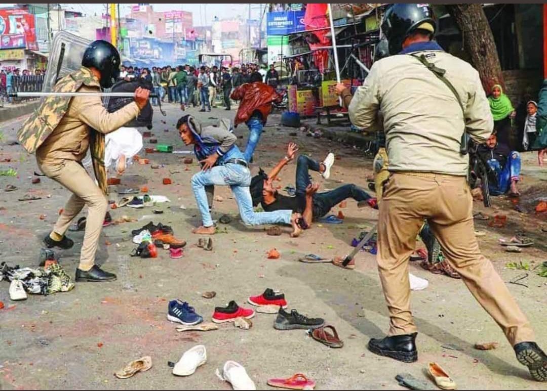 RAJESHBILUNG02's tweet photo. Raise your voice..
#JusticeForRailwayStudents 
#StopPrivatization_SaveNation https://t.co/E7KW5cO0JD