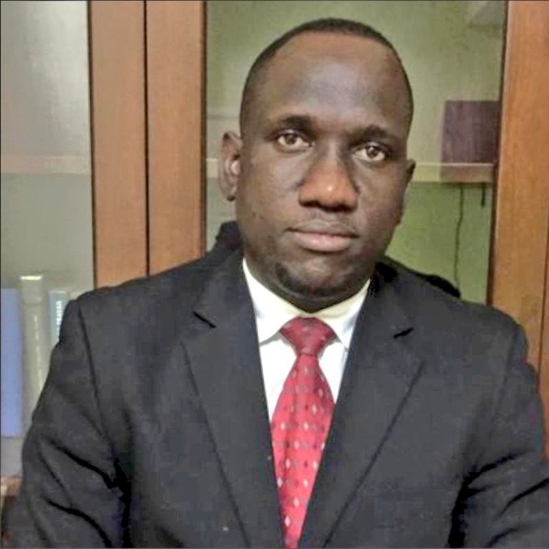 Anthropost05's tweet photo. @LouisRamong, leader du mouvement "NOU SE DORVAL" condamne ce jeudi 27 Janv 2022 dans une note, l'assassinat de #MeFritzAltenor, Avocat du Barreau de la Croix des Bouquets en date du 20 Janv 2022. Par ailleurs, l'avocat exhorte la prudence à tous ses concitoyens. @Anthropost05 https://t.co/vBnZIDeeBJ