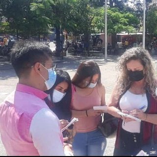 charlychaves's tweet photo. Nos reunimos en la Plaza Bolívar de San Cristóbal, con el Sec Gral de Gobierno @JiuvantHuerfano para finiquitar la organización de la 52ª edición de la Media Maratón de San Sebastián que se realizará el domingo 30/01. Trabajamos en un solo equipo, el del Gobernador @FreddyBernal https://t.co/zRCqj6JwHy
