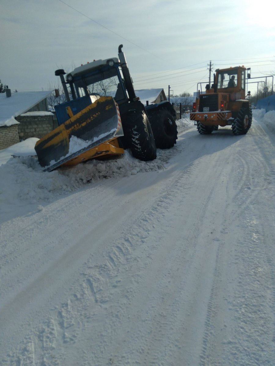 Уборка снега в сельском поселении ведётся в штатном режиме #Волжскийрайон #ДубовыйУмет