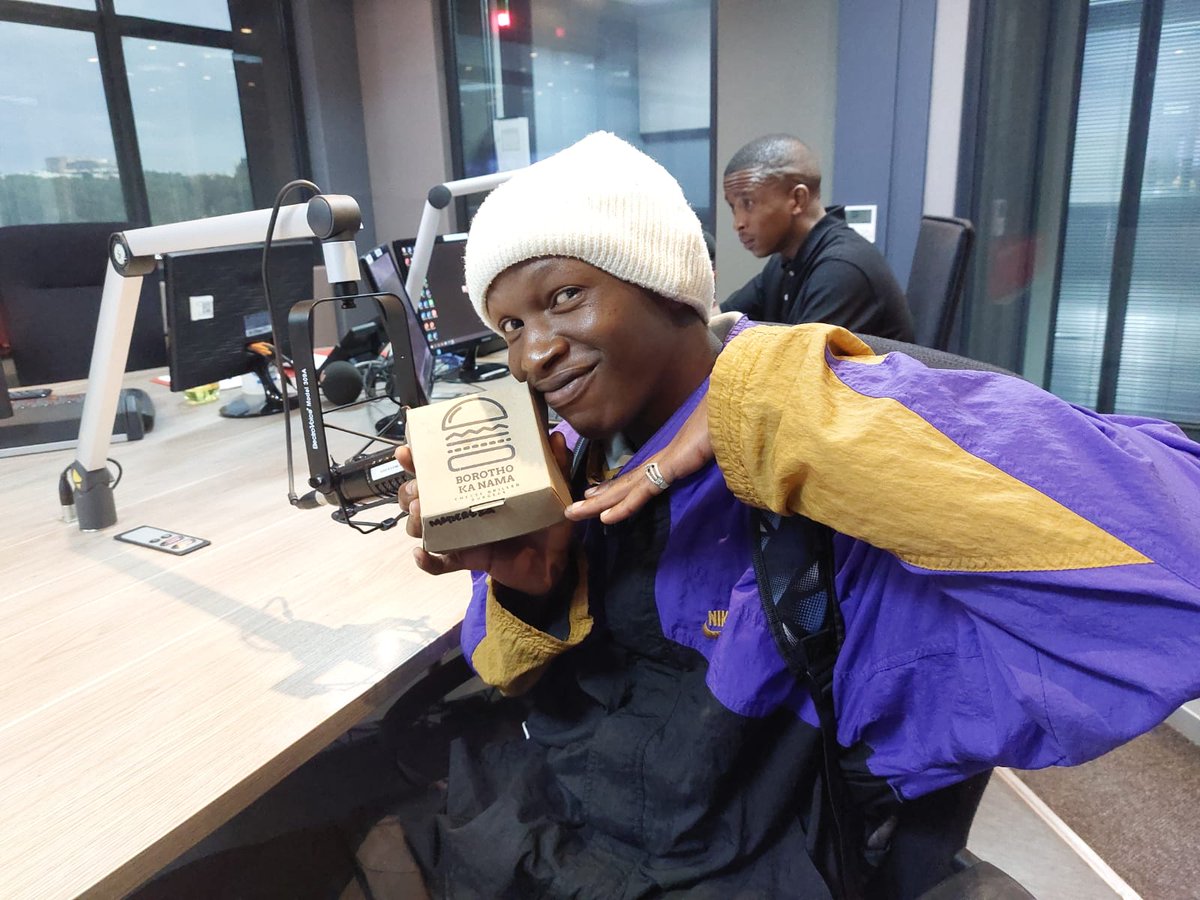 Powerfm987's tweet photo. [ON AIR] For  #MorningSnack this week, the @BorothoKaNama team, Andile Mpeke (@M6_Andy) &amp; Michael Mpeke (@mo_leafy) join @MararaMoabelo in studio. 

Tune in on #POWERUp:
📺:DSTV Channel 889
🖥️:https://t.co/PSnxzd5E80
📻:98.7 FM Jhb/Pta |103.6 Soweto |107.2 Ekuru| 104.4  Vaal https://t.co/UbqFvLPmAv