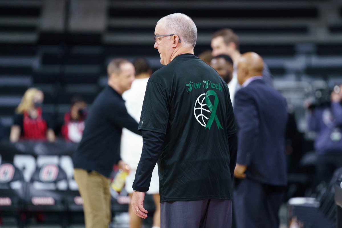 Tonight was bigger than basketball.

Coaches vs. Cancer Week hits a little closer to home in the Omaha community. Head coach Derrin Hansen honored Gretna basketball coach Brad Feeken vs. Oral Roberts, while the staff suited up with Suits &amp; Sneakers. 

#ForFeek | #SuitsAndSneakers