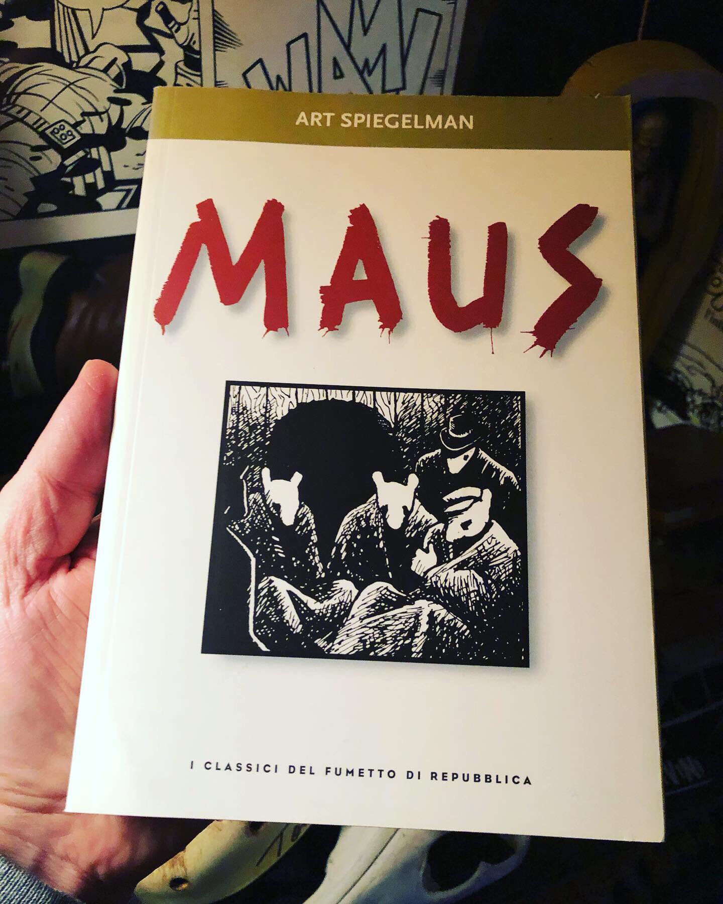 Francesco Francavilla on X: My Italian copy of Art Spiegelman's MAUS. This  was sold with one of the main newspapers (only 5 bucks!) as part of the  Classics of Comics Collection. The