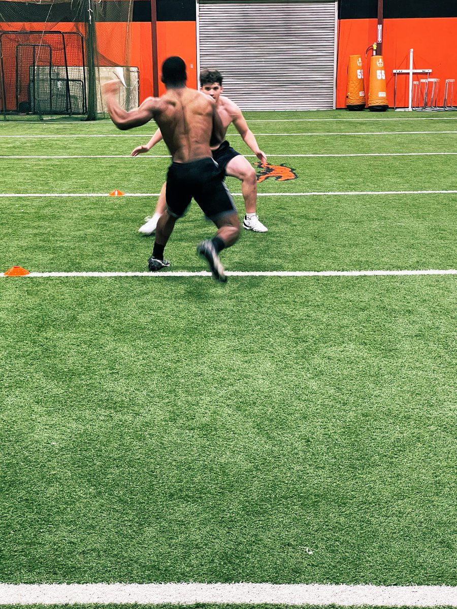 Coach B (@beardandabowt1e) on Twitter photo Back in the Lab with the Fam!!!!! <a href="/IaMTHAROn/">Tharon Davis</a> <a href="/OzierJacob/">jacob ozier</a> <a href="/bradycook57/">Brady Cook</a> <a href="/_chrisyoung0/">Christopher Young</a> @AntwanBeezy @nfl_nunk <a href="/karuon_spearman/">Karuon Spearman</a> <a href="/alcorn_eli/">E</a> Back in the Lab with the Fam!!!!! <a href="/IaMTHAROn/">Tharon Davis</a> <a href="/OzierJacob/">jacob ozier</a> <a href="/bradycook57/">Brady Cook</a> <a href="/_chrisyoung0/">Christopher Young</a> @AntwanBeezy @nfl_nunk <a href="/karuon_spearman/">Karuon Spearman</a> <a href="/alcorn_eli/">E</a>