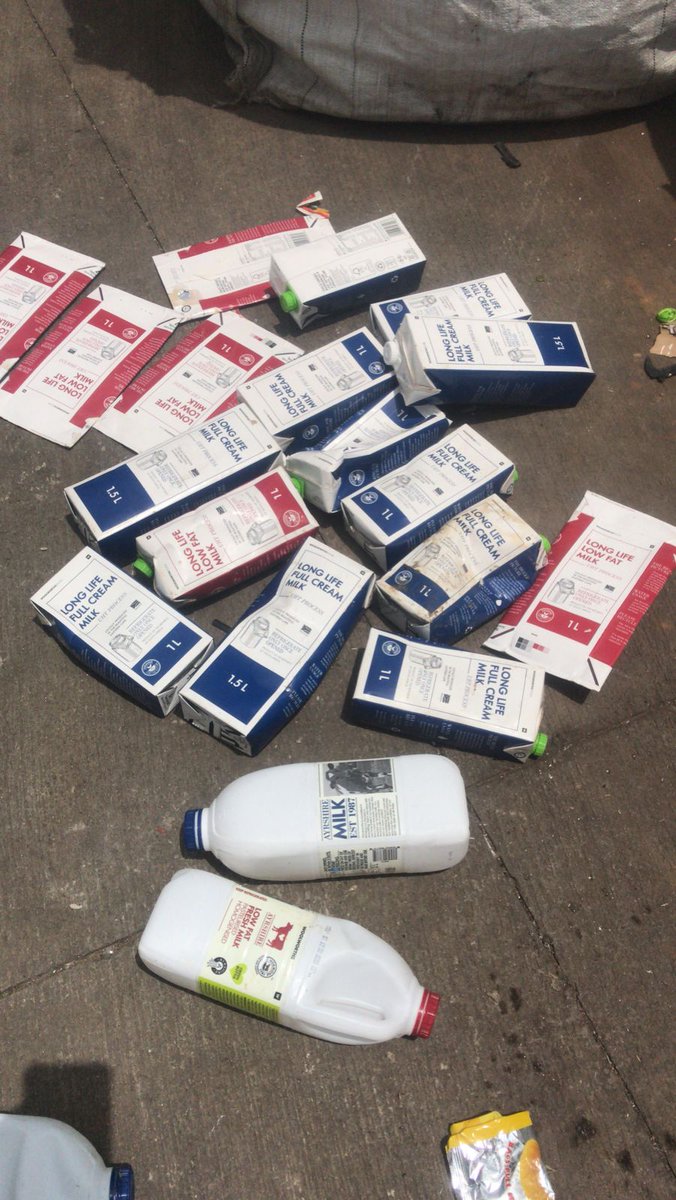 WCCA8's tweet photo. #Recycling @WCCA8 @CleanerJoburg @CityofJoburgZA @CRUMRegionA @CrumRegionB @AbigailNdlovu16 @ferialhaffajee @environmentza @KofifiFM_972 Tell you friends @WCCA8 is taking Tetrapak, don't take it to the land fills. @The_Circulist @CircEconNetwork @Circular_Eco https://t.co/GxI9GIS274