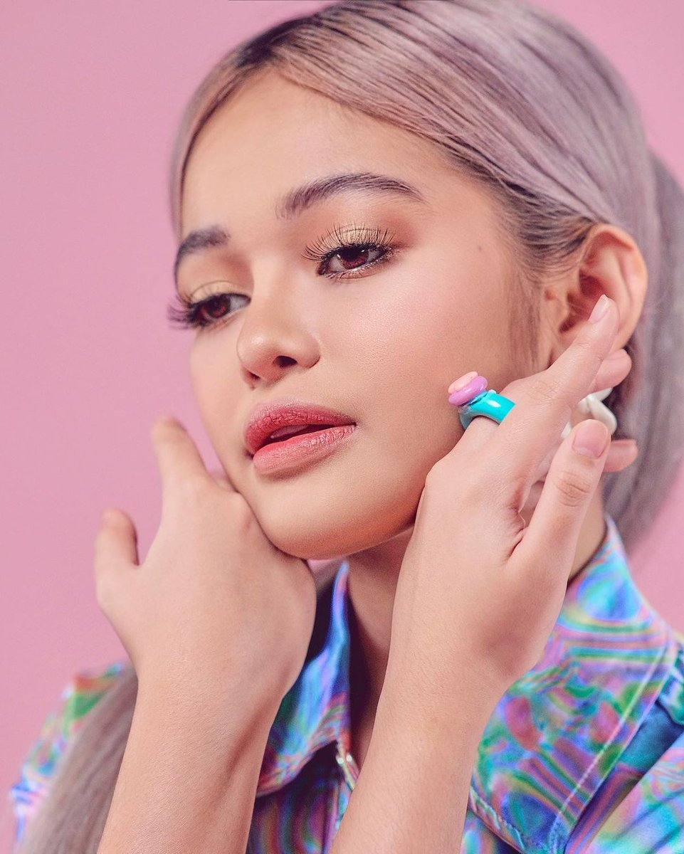 juliebabesss's tweet photo. Happy Birthday to you my love and forever bebe @THEJANINEBERDIN 🥰💖 I love you so much and you know that I'm super duper proud of you and your music! ❤️ Hope yo see you soon Bebe love you!!! https://t.co/2yrp9UjEjX