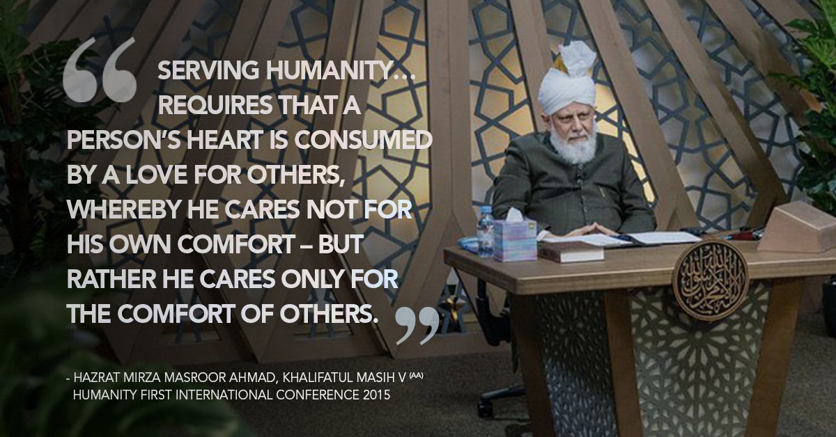 Baitulislam_ca's tweet photo. “Serving humanity…requires that a person’s heart is consumed by a love for others, whereby he cares not for his own comfort – but rather he cares only for the comfort of others.” – Hazrat Mirza Masroor Ahmad, Khalifatul Masih V (aa) #AhmadiyyaKhilafat https://t.co/hiEO5o4mrx