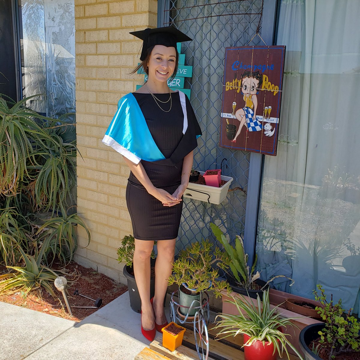 GladPublic's tweet photo. (1)Wow what a journey and it's not over yet! Picked up my regalia today 💕 four years of ups and downs, growth and setbacks, love and tears. From uniprep all the way through to completing a double degree there have been so many beautiful souls https://t.co/WXapatUPlL