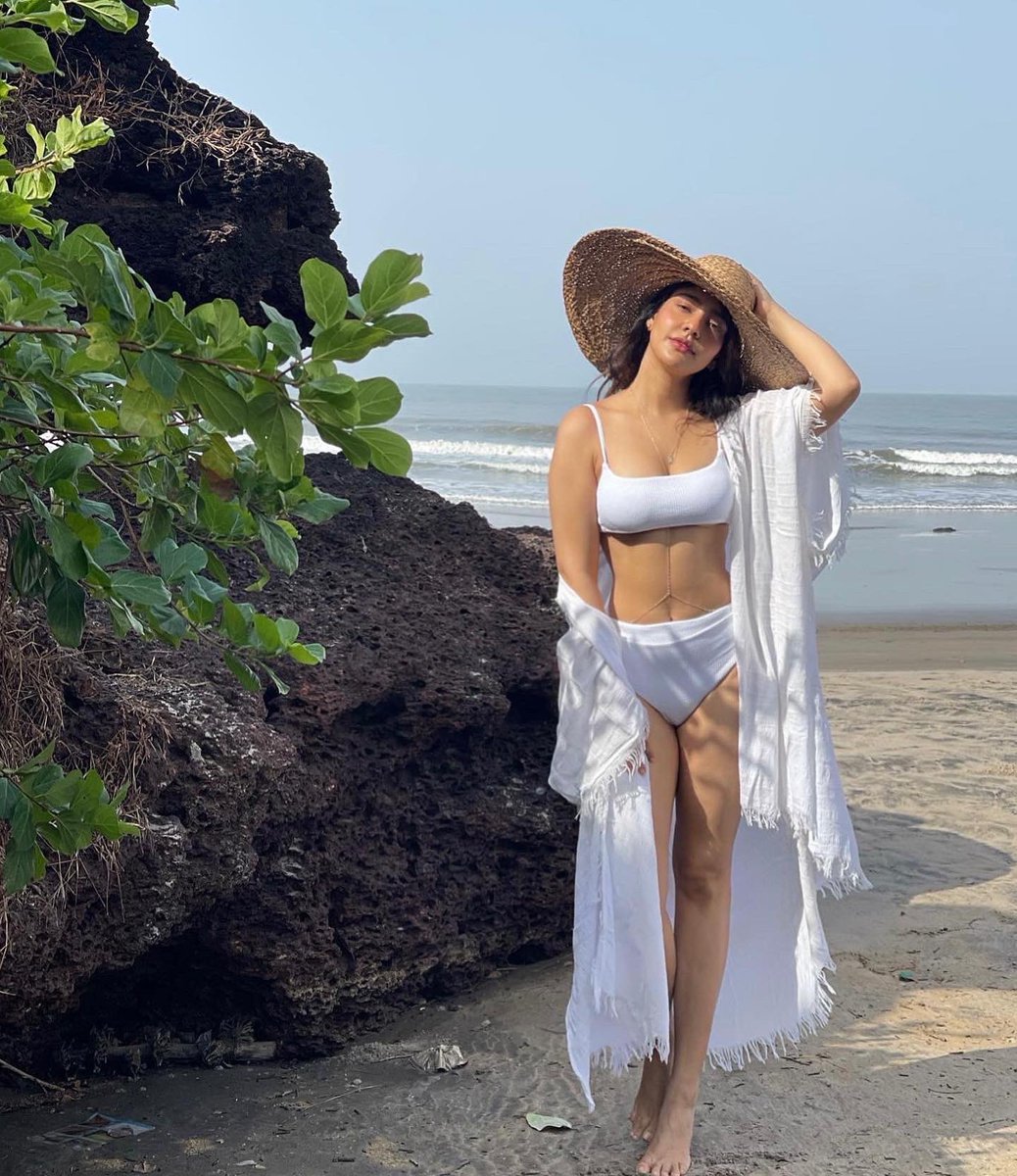_whatsinthenews's tweet photo. #nehasharma

#postcardsfromgoa 😶‍🌫️ https://t.co/EdPqFdDMbX