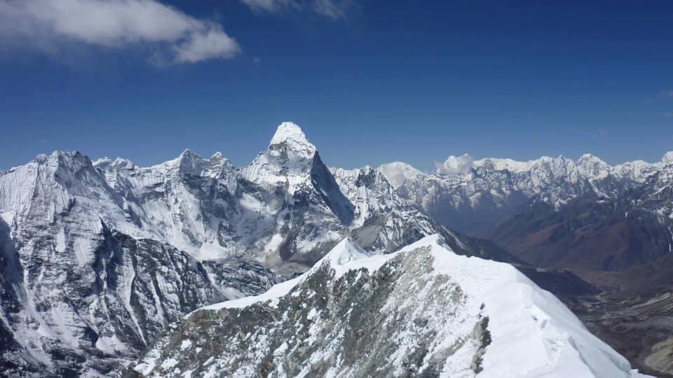 HimalayanGuide4 tweet picture