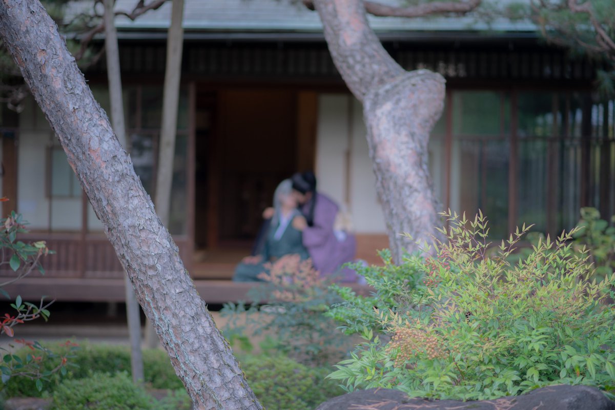 3794narut0's tweet photo. 【鬼滅の刃/コスプレ】

*雛鶴

天元様を独り占め出来る時間。

天元様：ゆゆしゅんさん
📸：瀬乃さん(@seno_photo )

⚠️宇嫁、宇雛表現有り。
#rum1kos https://t.co/vIuktplhw0