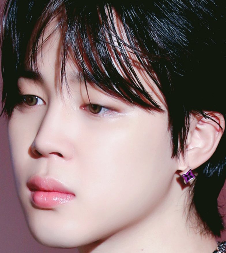 lachimolala_twt's tweet photo. อย่างกับตุ๊กตากระเบื้องเคลือบ น่ารักน่าทะนุถนอมอะไรขนาดนี้🥺 https://t.co/aGBCXL5ZKb