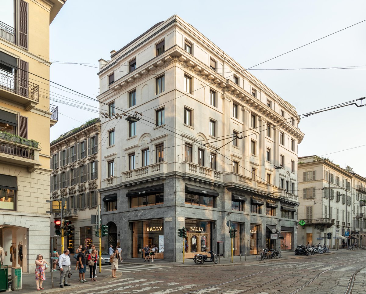 OracleItalia's tweet photo. #Bally personalizza l'esperienza #multicanale dei clienti grazie alle tecnologie #Oracle.

La news su @Techno_Retail: https://t.co/rrBqYmFidQ

@Bally @OracleRetail https://t.co/tcbdLM5Jco
