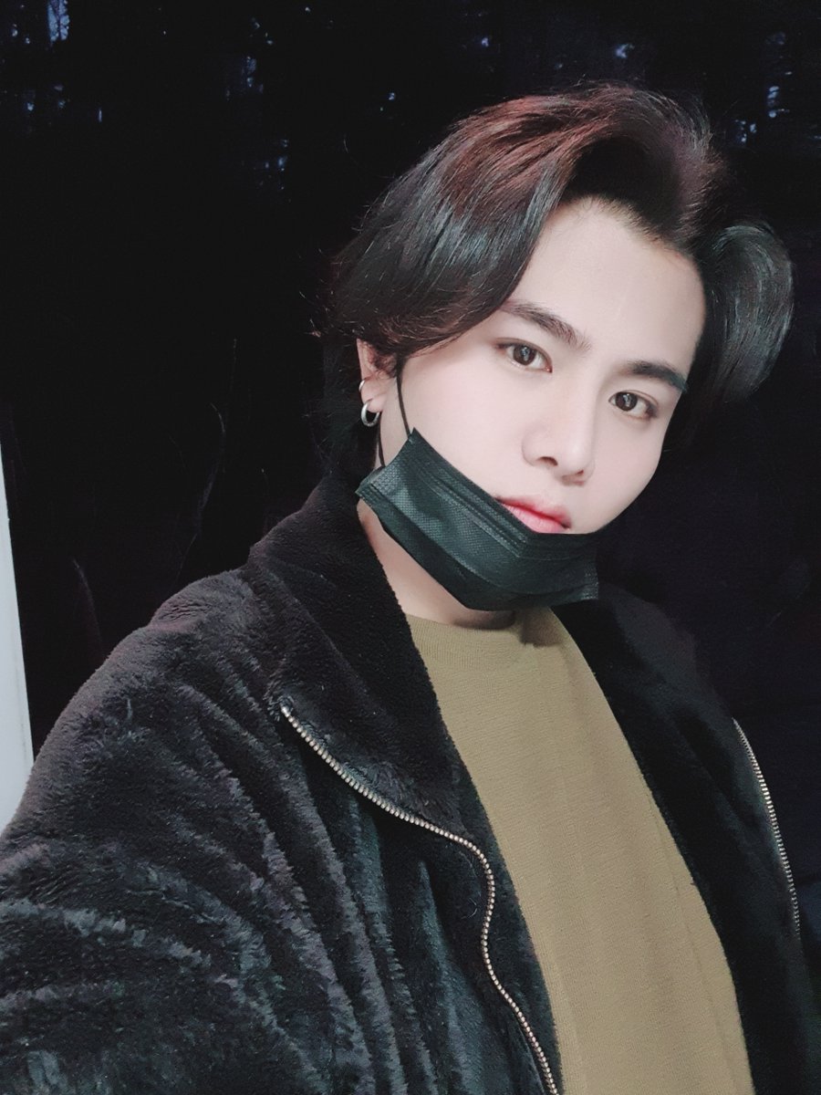 dcoy_official's tweet photo. [📷] 정민 

디유들~ 명절 잘 보내세요!!
맛있는 거 많이 먹고 행복한 시간 보내요🤗 

#DCOY #디코이 #정민 #Jungmin #JM https://t.co/5rqOI8qH1J