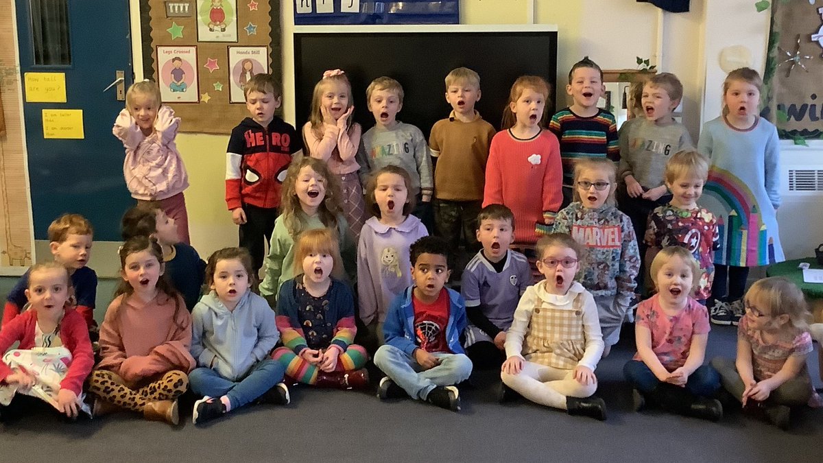 Reception Class are so pleased and proud to support Beau and her family 🌈<a href="/StPeters_CE/">StPeters CE</a> <a href="/getbeautosloan/">Beau’s Fight Against Cancer</a> #abrighterfuturetogether #onebodymanyparts #getbeautosloan