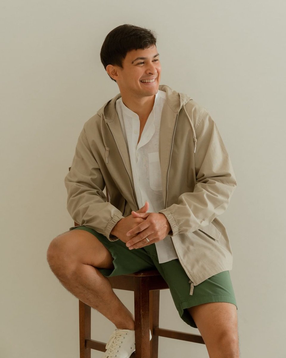UNIQLOPH's tweet photo. Go for a comfortable look with a pop of color in classic Chino Shorts like @mateoguidicelli!

UNIQLO’s Everyday Bottoms feature #LifeWear pieces that are easy to style, perfect for any occasion. 

Shop now:
https://t.co/q0mBXpRjHB

Get the App:
https://t.co/lWcgyRbKfa
 
#UniqloPH https://t.co/IEMwdLwfzN