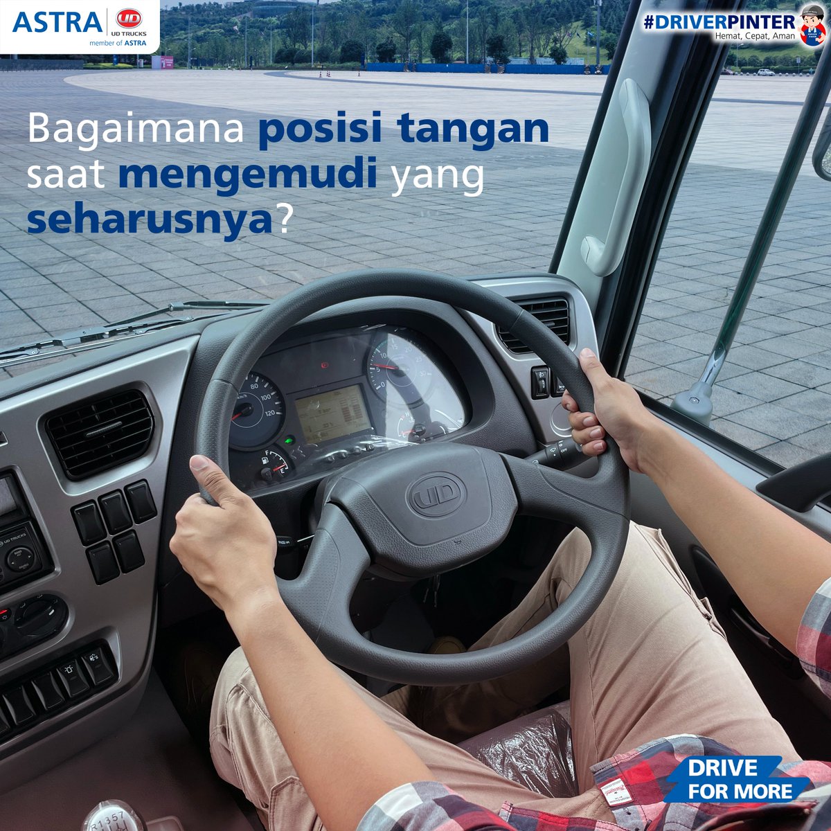 AstraUDTrucks's tweet photo. ⠀⠀
Hi UD Truckers,

Posisi tangan yang tepat menentukan kenyamanan dan keamanan mengemudi.

Saat #UDTruckers menggenggam setir, jari jempol tidak ikut melingkari roda setir, karena dapat mengakibatkan cedera akibat posisi jari salah, menyangkut di palang setir. https://t.co/BF9w91hV5U