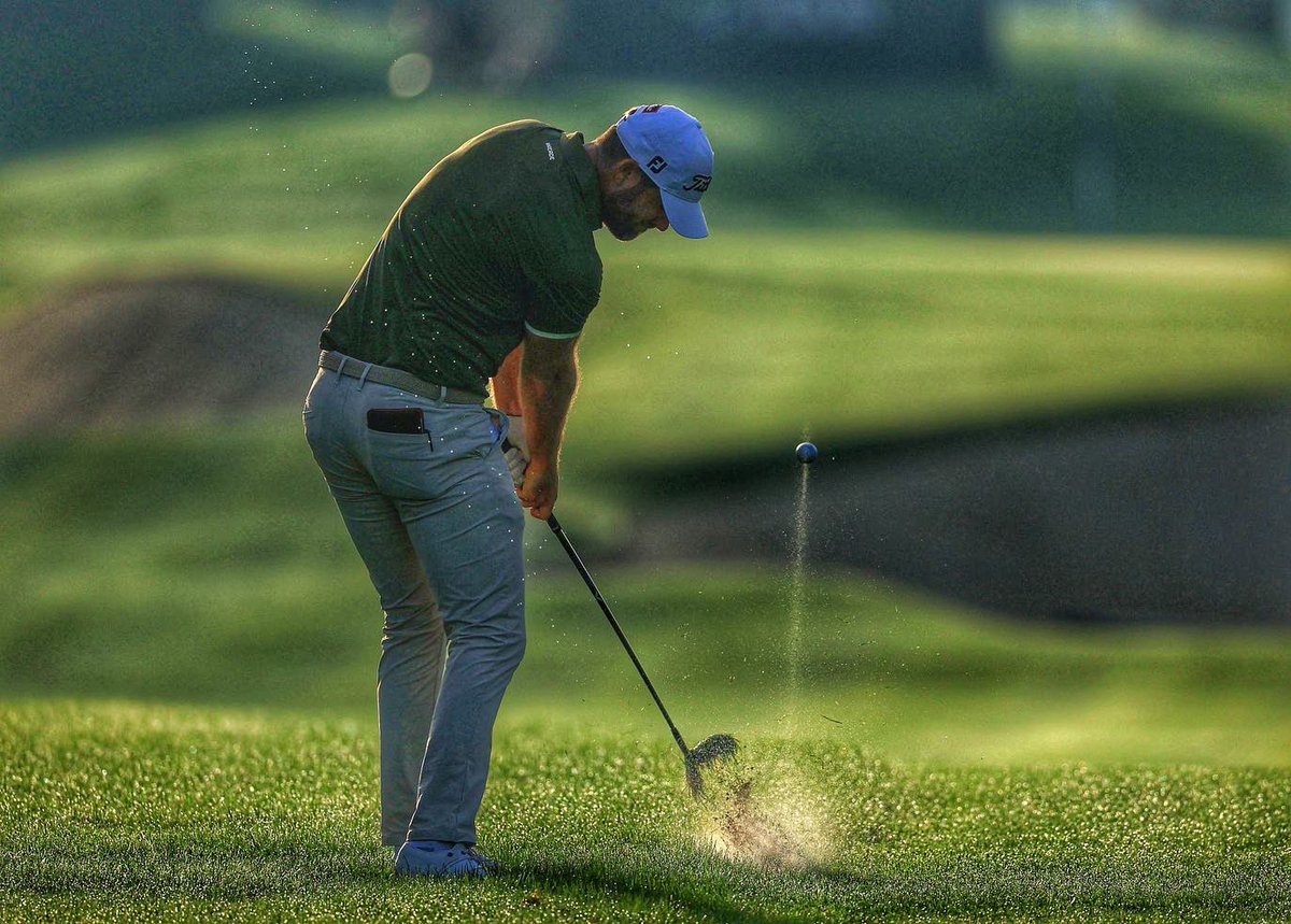 Cannonball63's tweet image. Cool picture this morning @SlyncDDC the water plume off Lucas Bjerregaard Playa out of the dew laden rough @EmiratesGC in the second round - live the way the dew comes off the ball. @GettySport @DPWorldTour @TitleistonTour