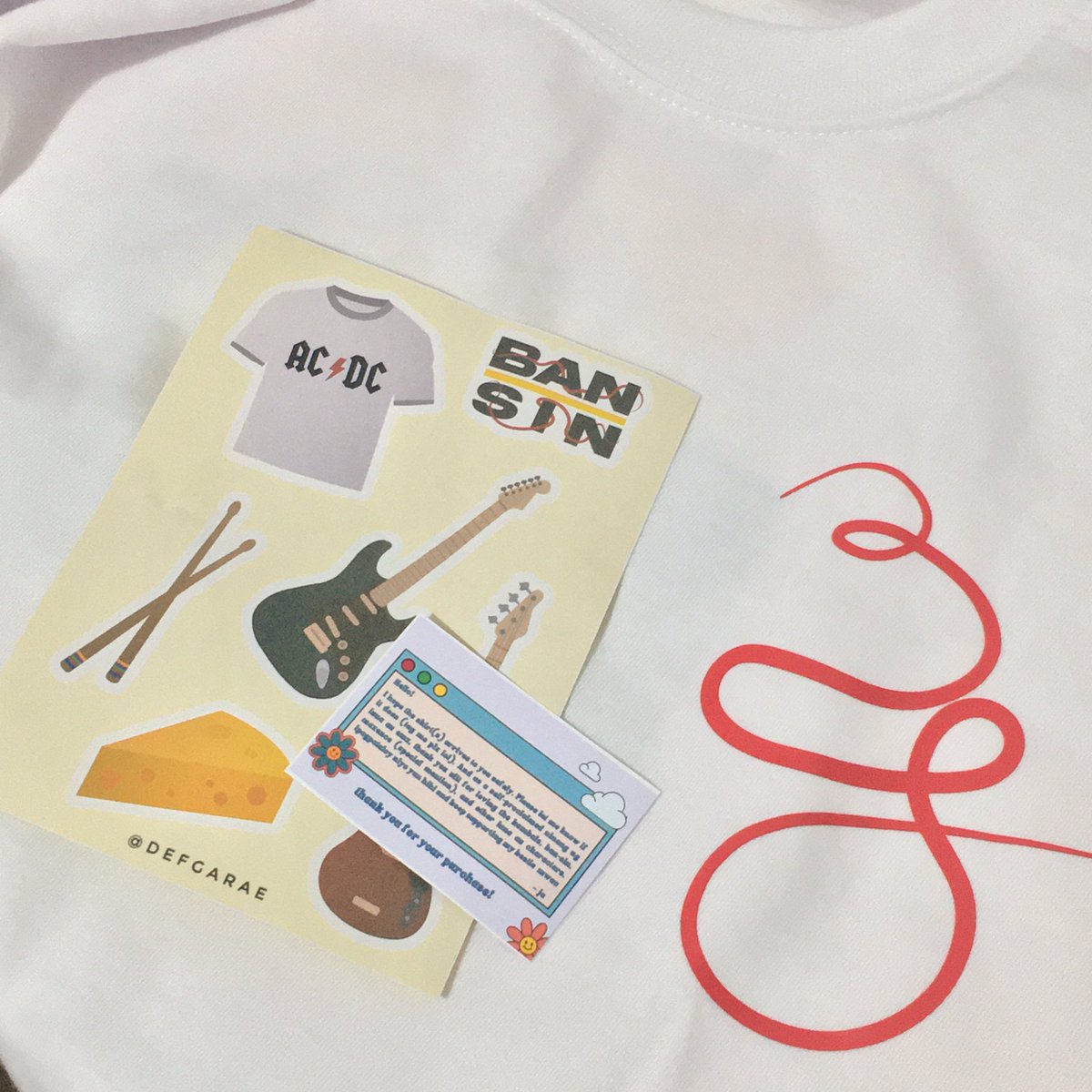 snwujism's tweet photo. ang gandaaaaaa omg 🤩 plus the freebie :<<<<<<< ang ganda all in all :<<< thank you so much @pabileechan!!! https://t.co/ZZE1d7HwBa