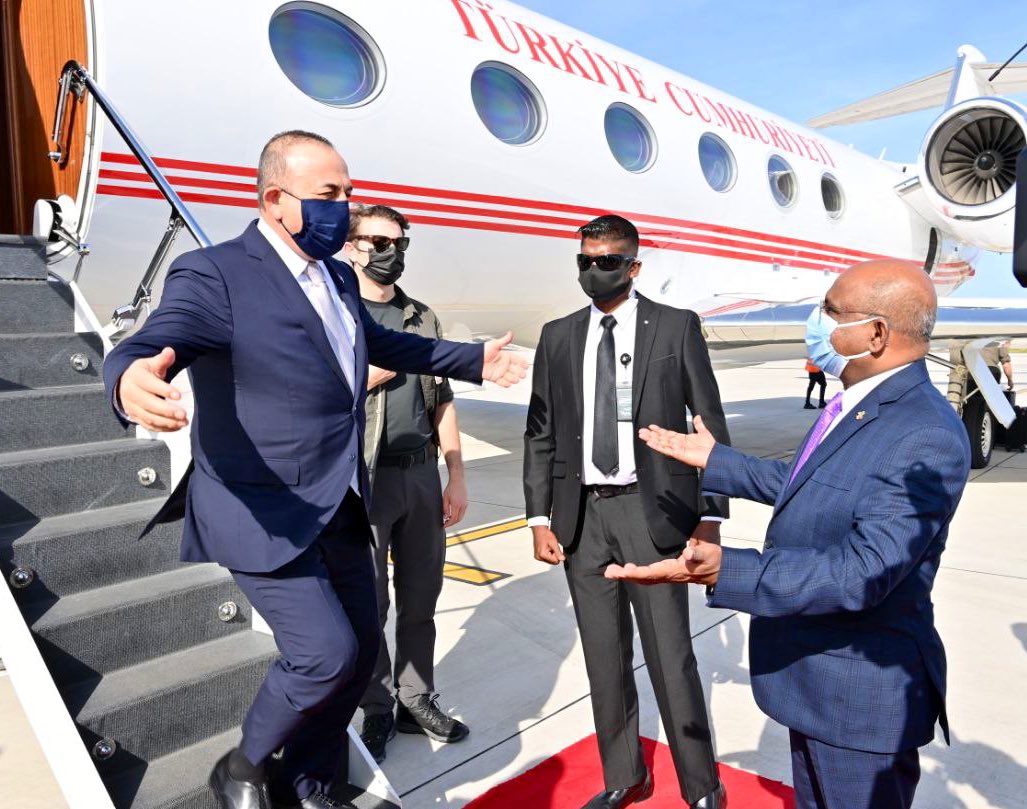 abdulla_shahid's tweet photo. Welcome to the #Maldives my dear brother @MevlutCavusoglu!

A historic visit! The first official visit by a Turkish Foreign Minister to the Maldives. I look forward to discussing issues of mutual importance for both our countries during our official talks this Sunday. https://t.co/gFkkvHBQh4