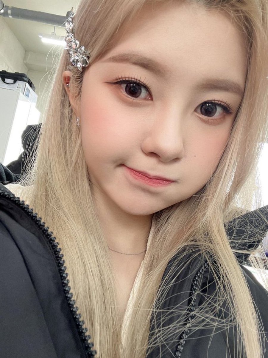dayeonselca's tweet photo. https://t.co/TN7oZMTJsS
