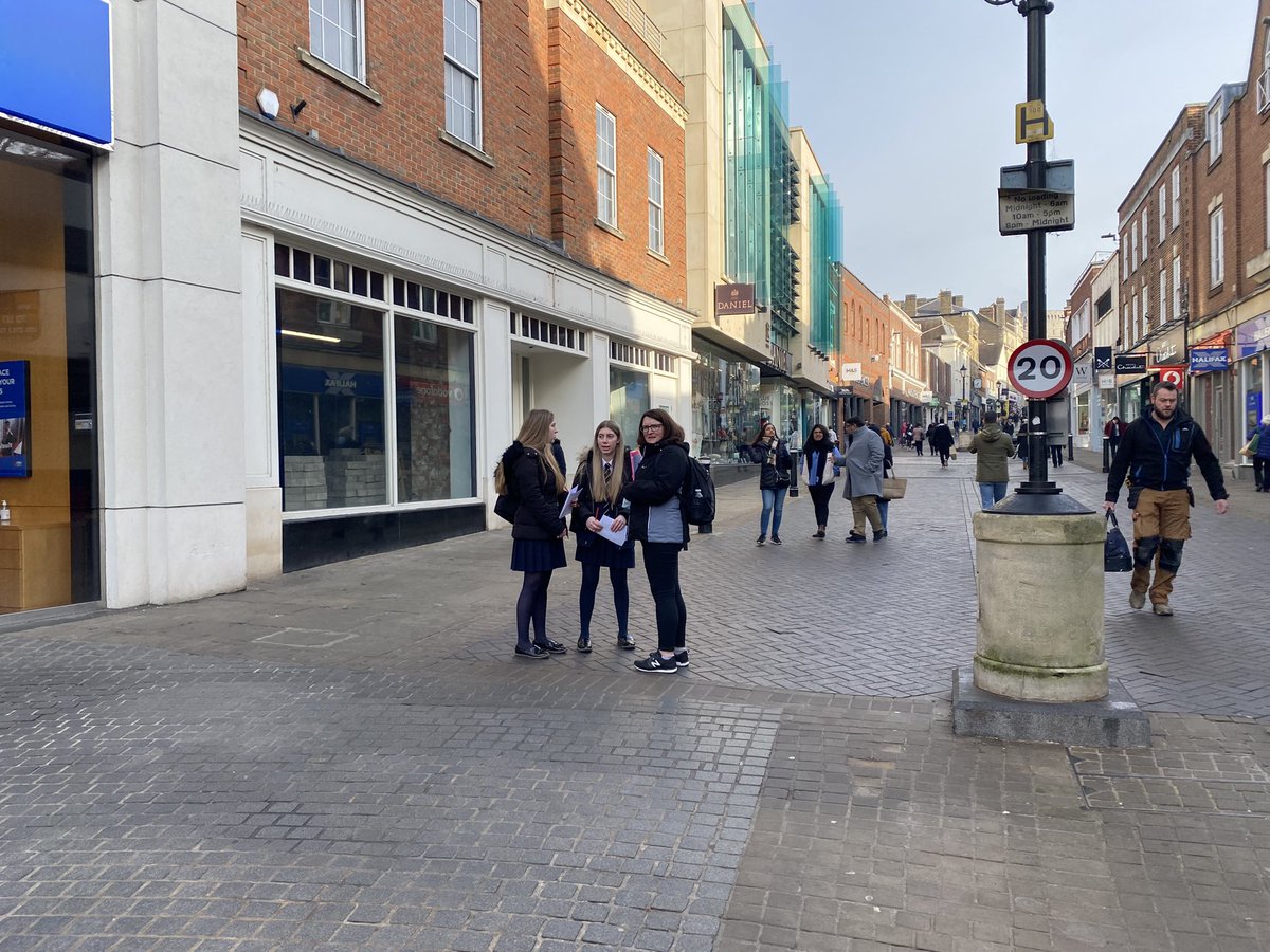 RBAGeography's tweet photo. Year 10’s and 11’s are out collecting data in Windsor as part of their GCSE geography course #gcse #geography #fieldwork https://t.co/3BMHf2OsJz