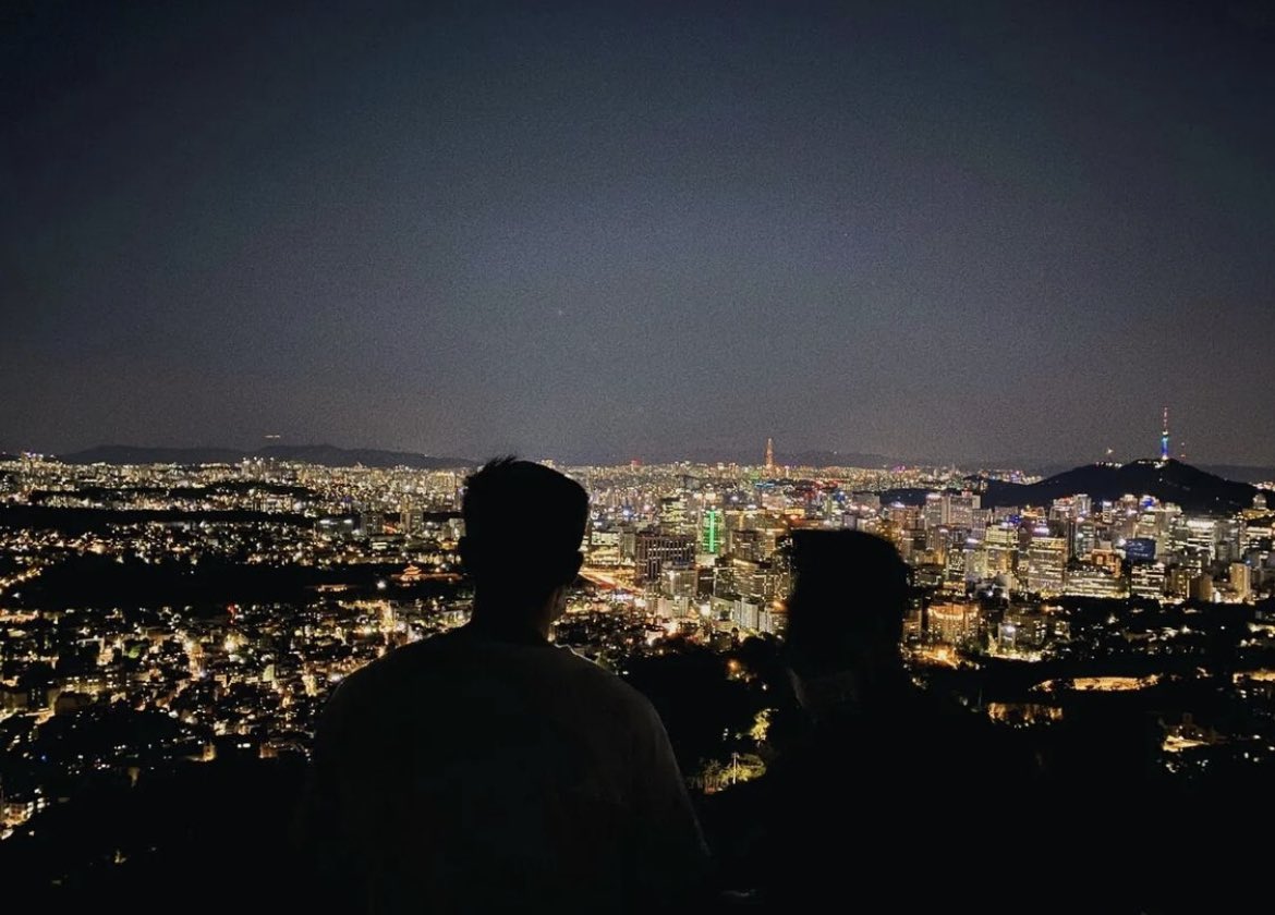 nyamjinluv's tweet photo. date nights with namjoon wow https://t.co/Iwn7PNghU3