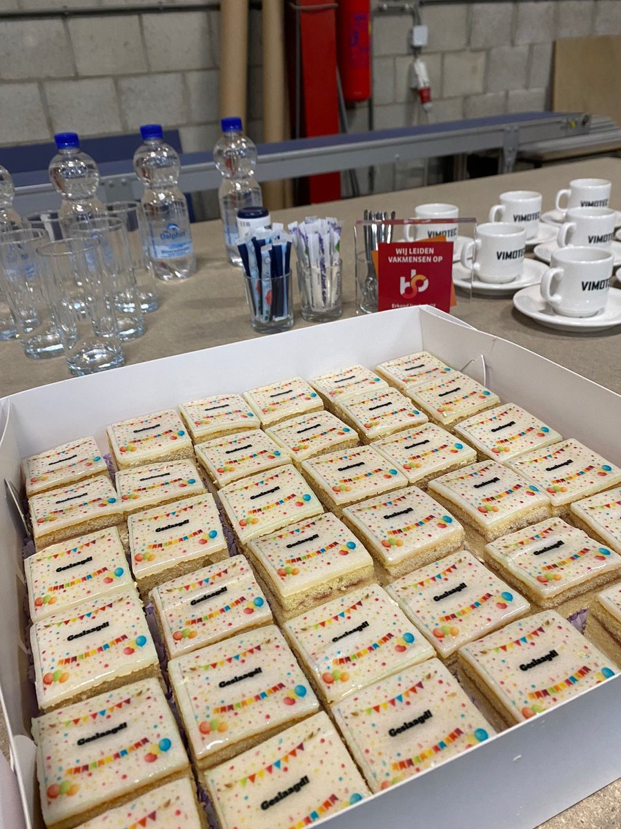 Vandaag reikte <a href="/peterheijkoop/">Peter Heijkoop</a> praktijkverklaringen mbo uit aan: Suzy, Simon, Richendry en Wouter. Gefeliciteerd alle 4! Ga voor meer informatie naar: bit.ly/3KRl2MY