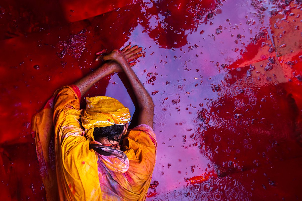 srimoam's tweet photo. Surrender #NFTCommmunity

A devotee surrendered himself on the wet floor filled with Holi colors &amp; it was a kind of decisive moment since it lasted for few seconds. It's still unsold and available in @opensea

Edition - 1/1

https://t.co/rQsurqeTd7 https://t.co/c0qY2UtW7c