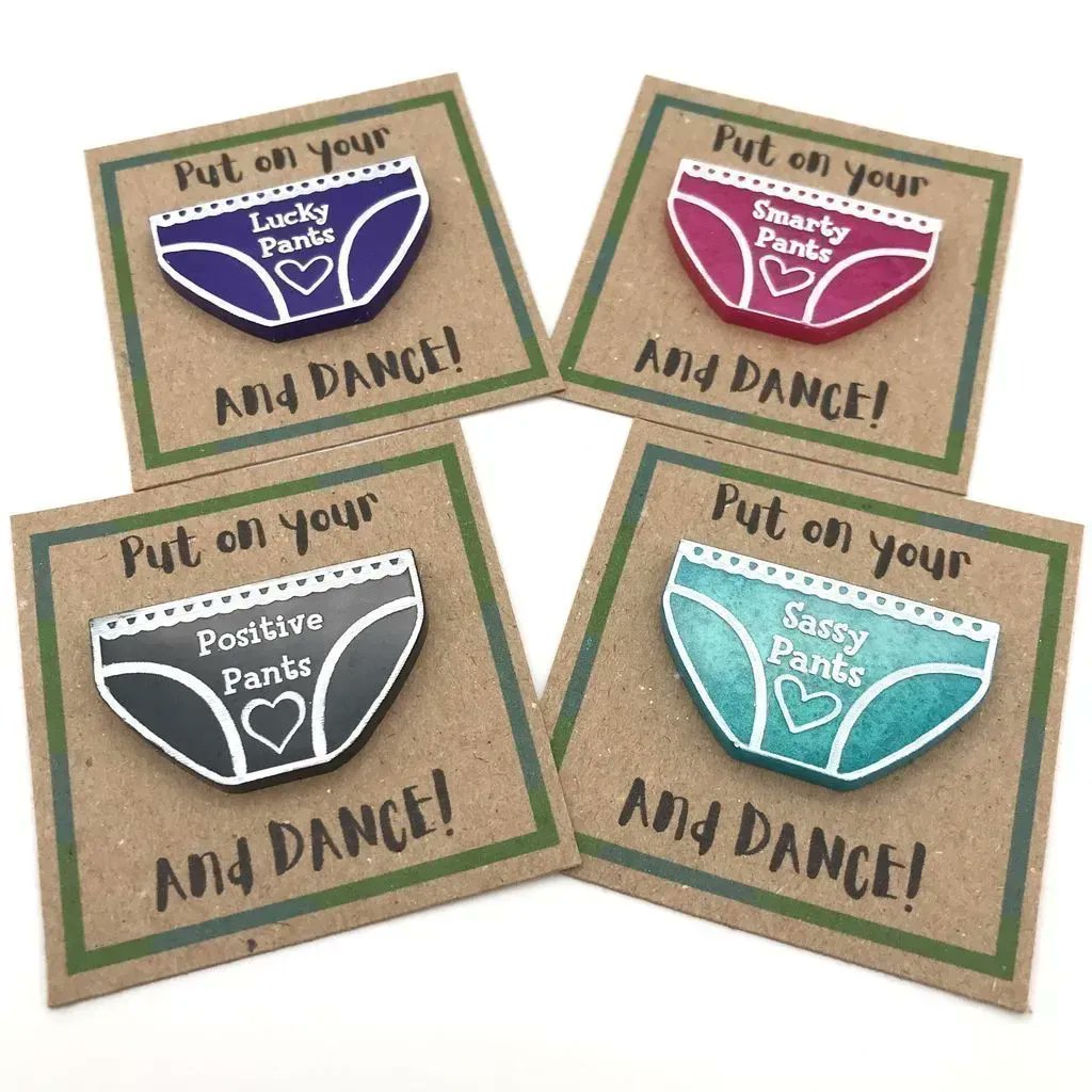 Morning #EarlyBiz It’s time to put on your Big Girl Pants and DANCE! Here’s a fab little boost that I can make as a magnet, pin badge, keyring or needle minder. And in colours of your choice! Other pants (and designs) available😉
creatively-wired.co.uk/product/pants-…
#MHHSBD #shopindie #SBS