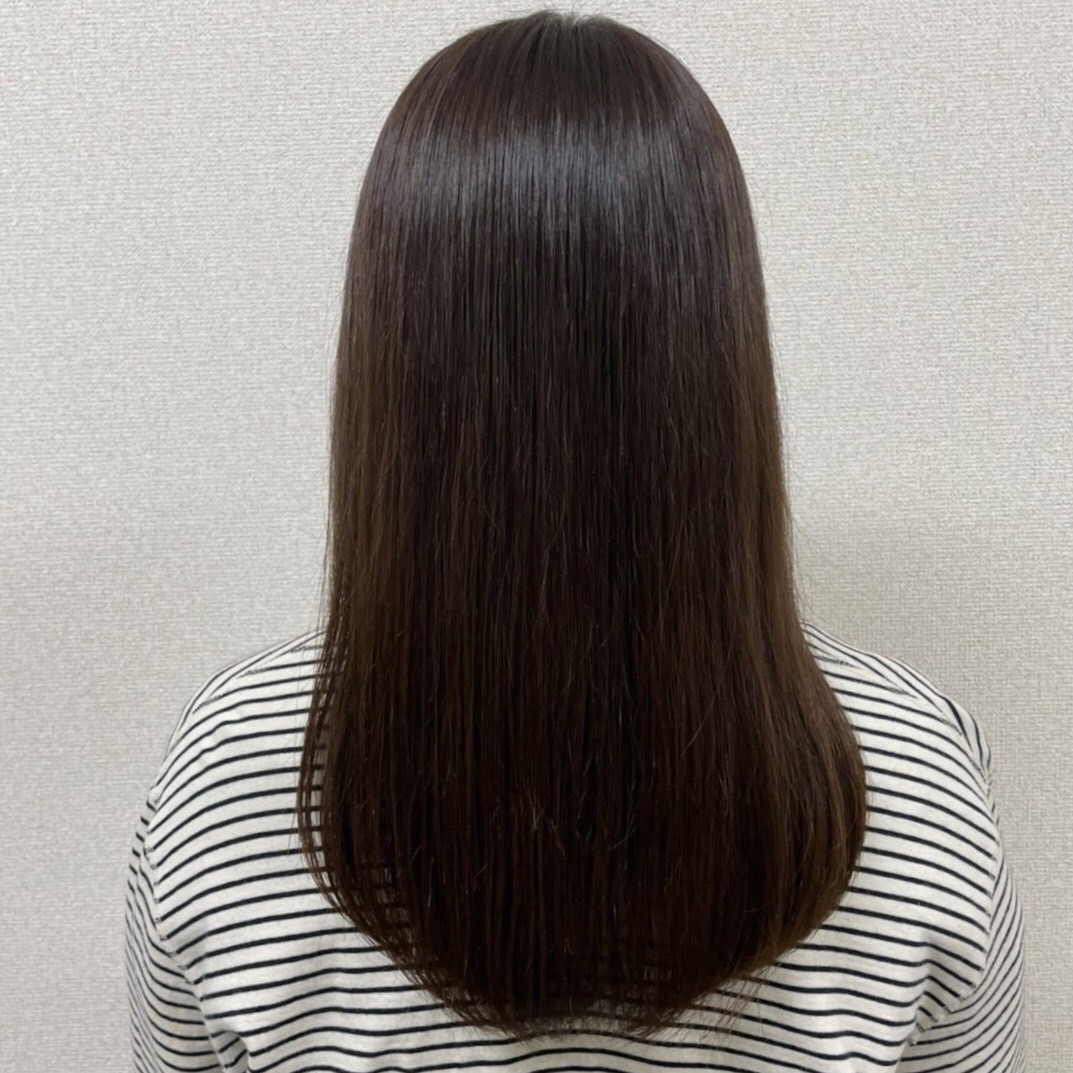 TSUKIUMI8's tweet photo. ココロエっていうヘアケアを使ってるんだけど神アイテムすぎて調べたら前に美容師さんが絶賛してたアロマキフィと同じ会社で流石すぎる🥺✨
ブリーチしまくりパサパサ暴れ放題だった髪の毛が朝までつるんと大人しくまとまってる！！
コスパ最強だし超絶オススメ🙆🏻‍♀️ https://t.co/3tG5WlQ1Me