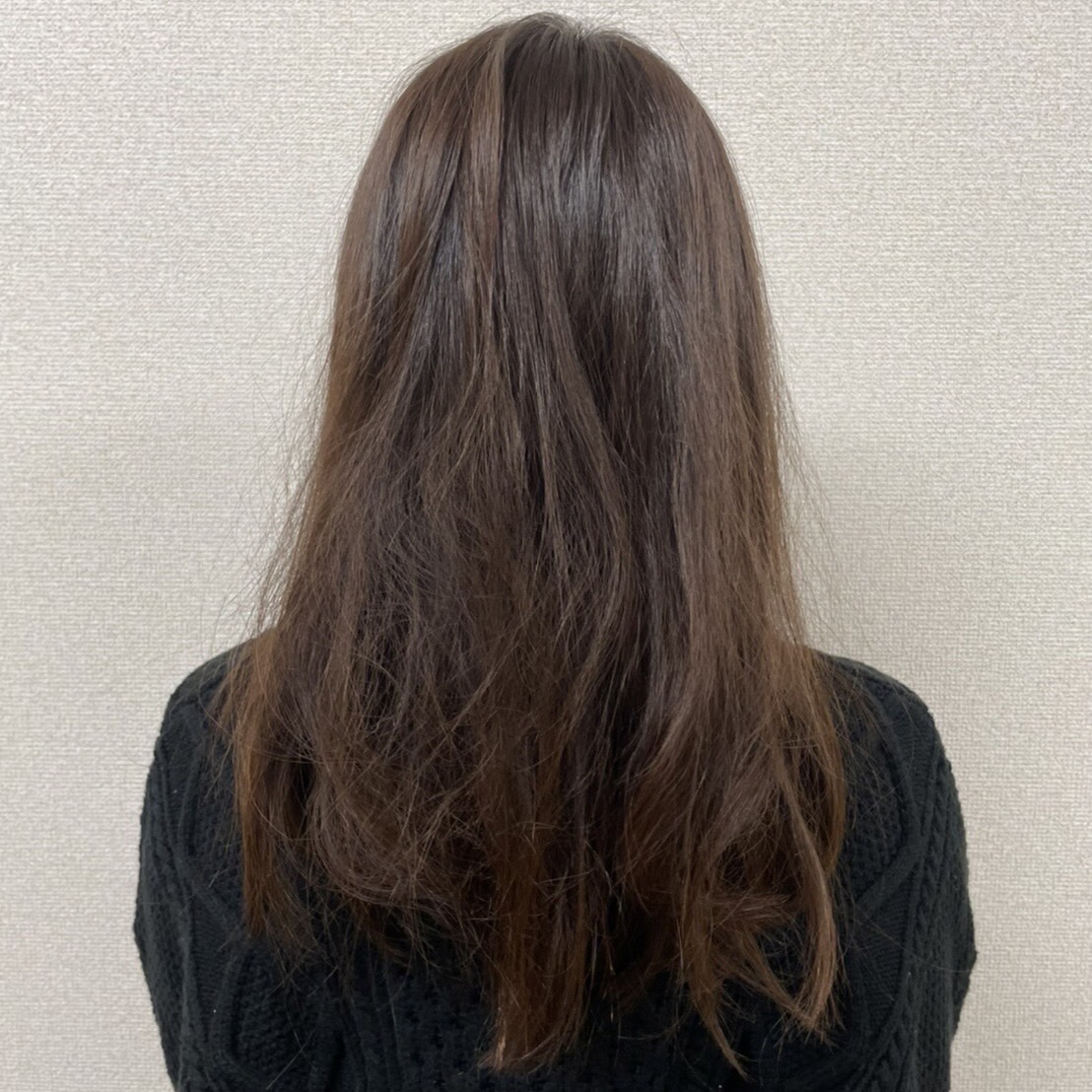 TSUKIUMI8's tweet photo. ココロエっていうヘアケアを使ってるんだけど神アイテムすぎて調べたら前に美容師さんが絶賛してたアロマキフィと同じ会社で流石すぎる🥺✨
ブリーチしまくりパサパサ暴れ放題だった髪の毛が朝までつるんと大人しくまとまってる！！
コスパ最強だし超絶オススメ🙆🏻‍♀️ https://t.co/3tG5WlQ1Me