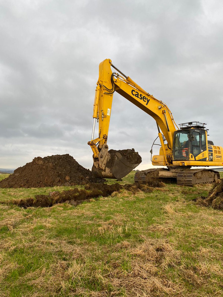 CaseyPlantServ's tweet image. Good Morning, Happy Friday 😎we have 21t &amp;amp; 38t Excavators available -  self drive or operated and can also be offered as a package with other plant items.
Please get intouch with your hire enquiries!

#planthire #excavators #justkeepdigging