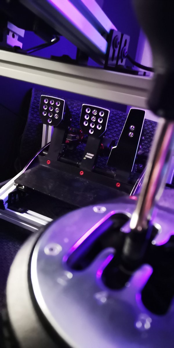 icybomb_'s tweet photo. More Simracing rig upgrades. Finally pulled the trigger on the Direct Drive.
Early birthday present from me to me. https://t.co/9fN8ZyvX17